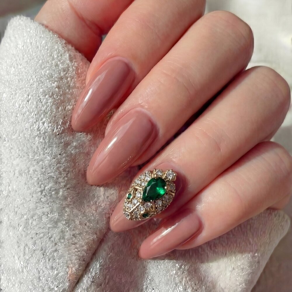 Gold Snake Nail Charms / Decals – 2-Piece Set